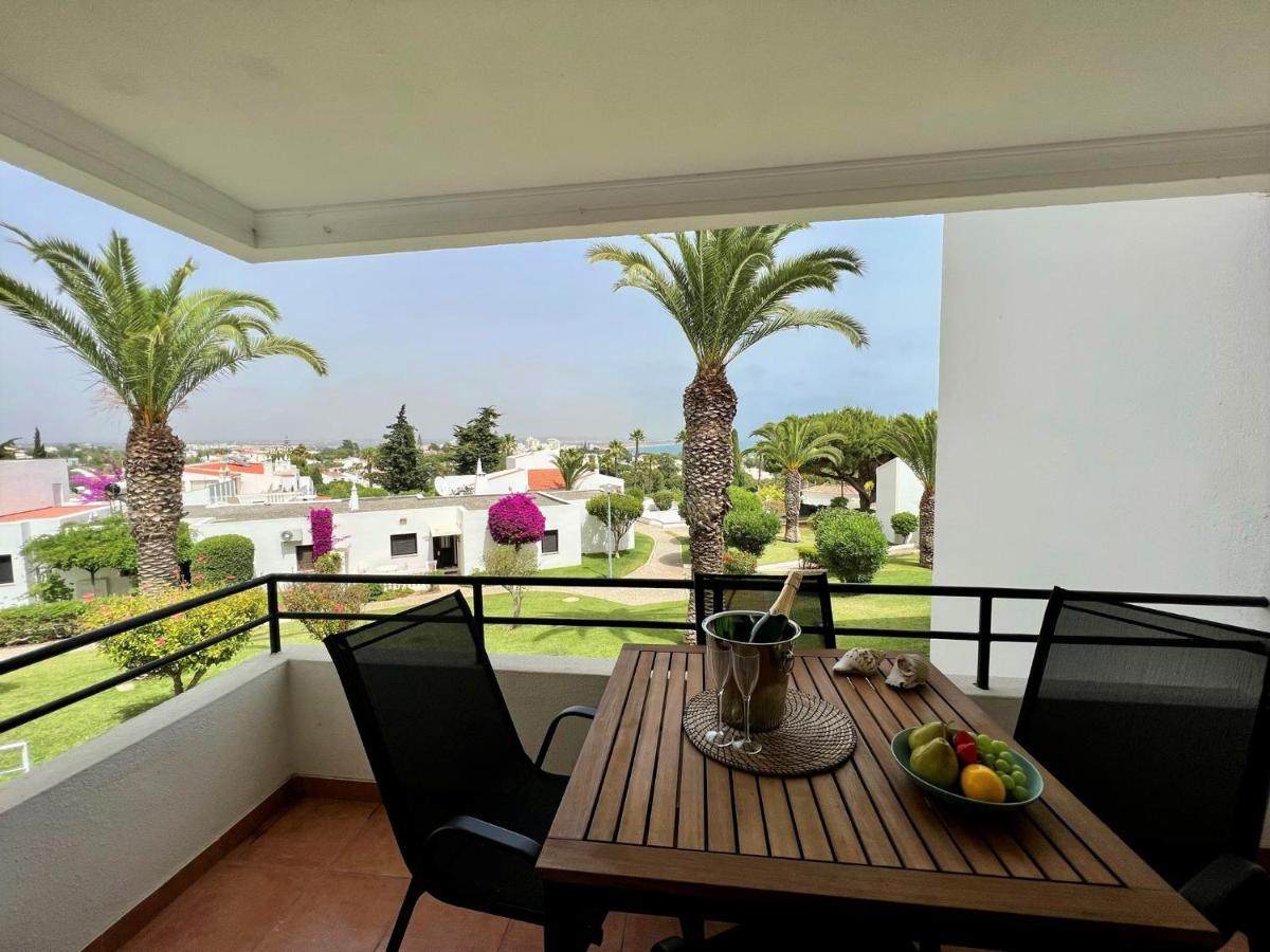 Armacao De Pera Brightness 2 With Pool By Homing Lägenhet Exteriör bild