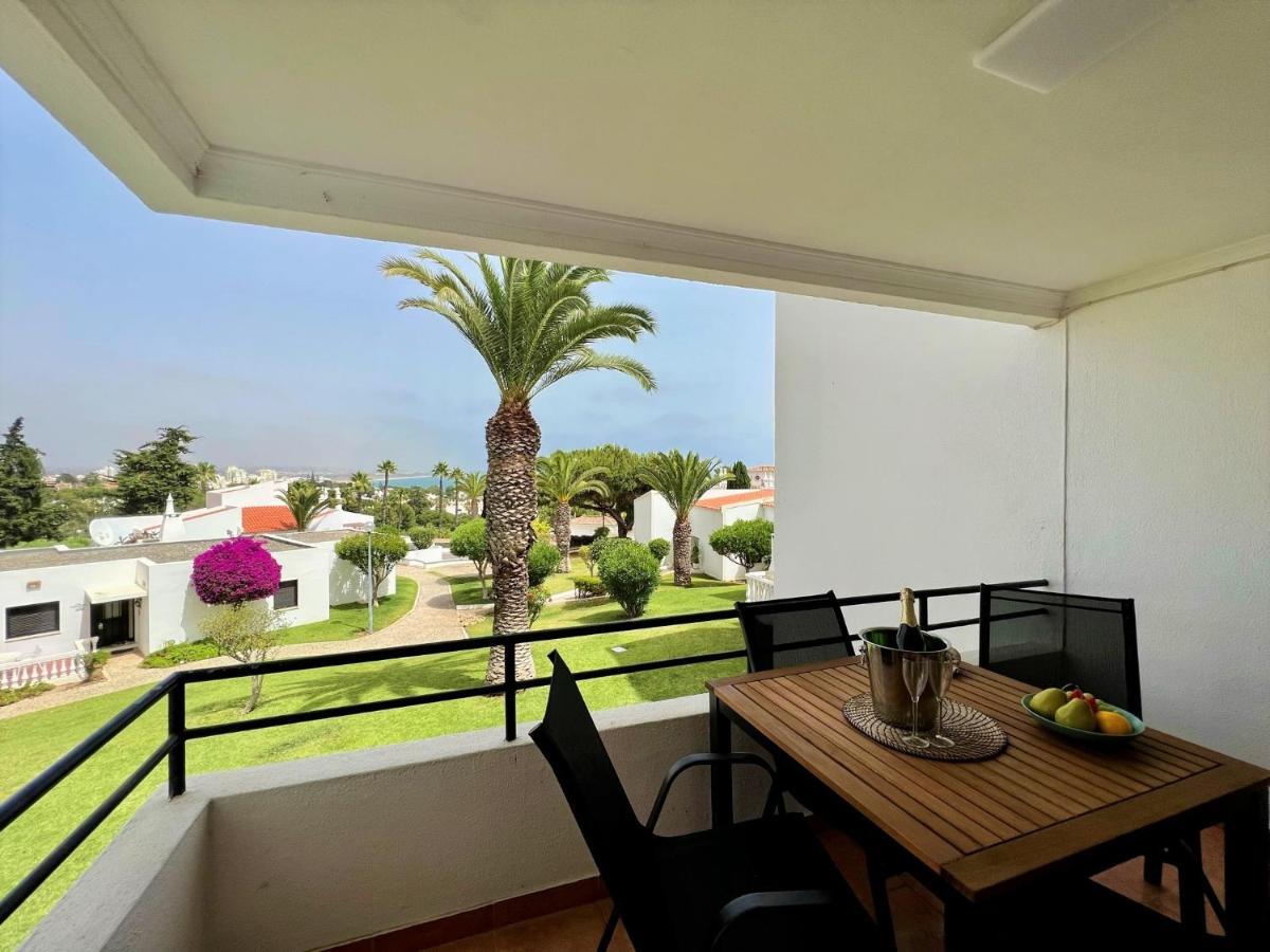 Armacao De Pera Brightness 2 With Pool By Homing Lägenhet Exteriör bild